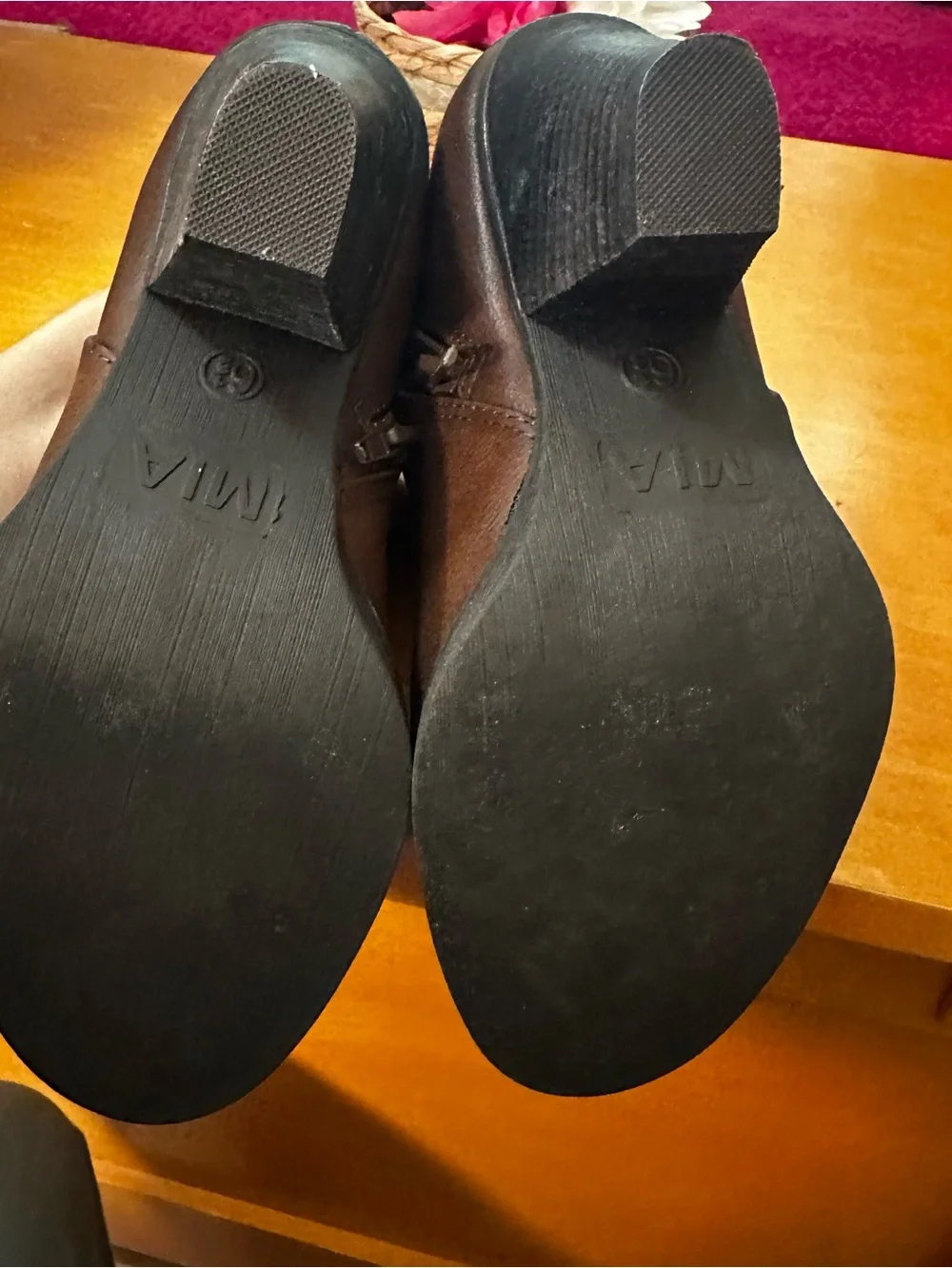 Classic Brown Women’s Ankle Booties - Sleek Side Zip Design